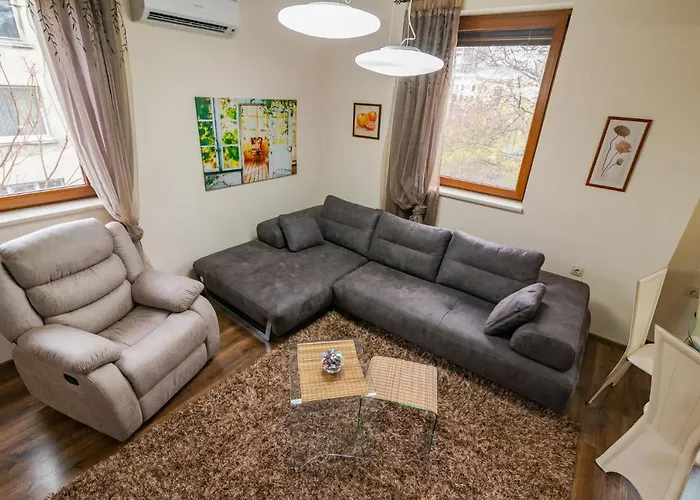 Cosy Luxury Flat In The Centrum- 90sqm - 3 Rooms. شقة فارنا