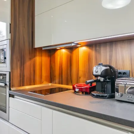 Cosy Luxury Flat In The Centrum- 90sqm - 3 Rooms. Apartment