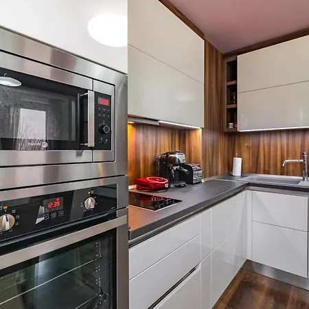 Lägenhet Cosy Luxury Flat In The Centrum- 90sqm - 3 Rooms. Varna