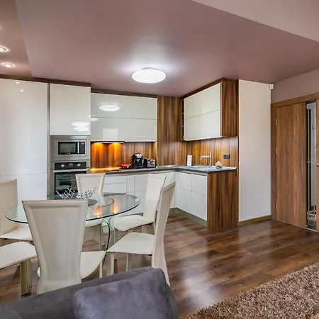 Cosy Luxury Flat In The Centrum- 90sqm - 3 Rooms. * Warna