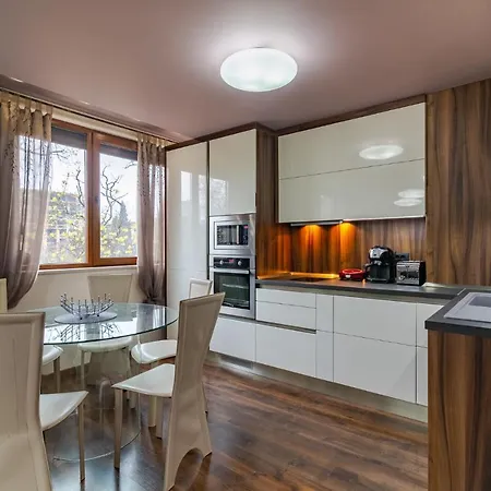 Apartment Cosy Luxury Flat In The Centrum- 90sqm - 3 Rooms. Warna