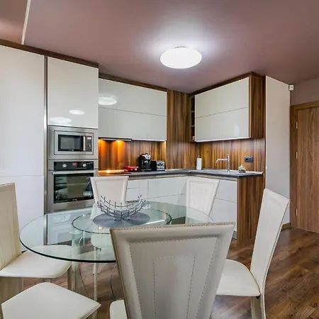 Apartment Cosy Luxury Flat In The Centrum- 90sqm - 3 Rooms. Warna
